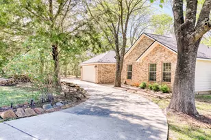 12111 N Ridgeway Dr, Willis, TX 77318 - Photo 2