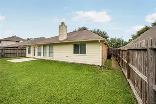 6103 Branch Lake Dr, Houston, TX 77066 - Photo 6