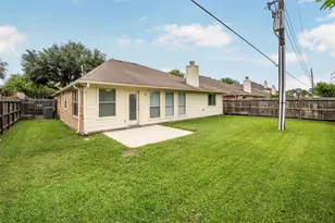 6103 Branch Lake Dr, Houston, TX 77066 - Photo 4