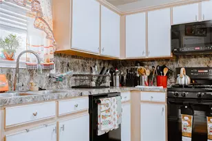 103 Mammoth Springs Ln, Dickinson, TX 77539 - Photo 24