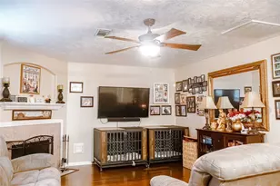 103 Mammoth Springs Ln, Dickinson, TX 77539 - Photo 18