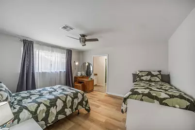 6215 Queensloch Drive, Houston, TX 77096 - Photo 32