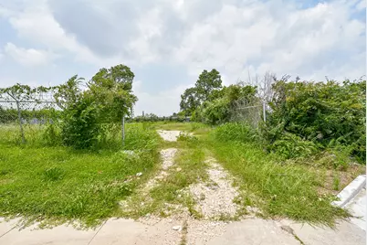 3579 Jensen Drive, Houston, TX 77026 - Photo 10