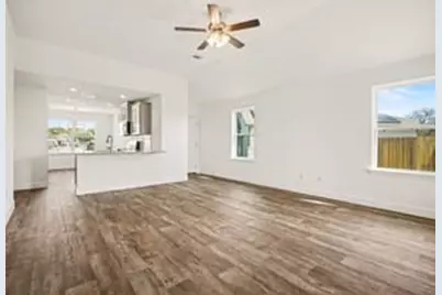 19 Greenbriar Loop, Angleton, TX 77515 - Photo 18