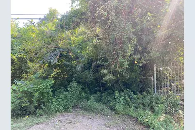 893 Wall Street, Houston, TX 77088 - Photo 6