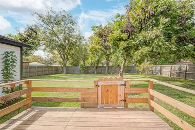 609 Hurst Street, Angleton, TX 77515 - Photo 32