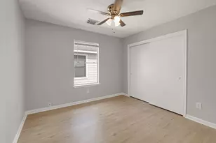 8818 Iron Springs Dr, Houston, TX 77034 - Photo 22