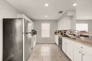 8818 Iron Springs Dr, Houston, TX 77034 - Photo 12