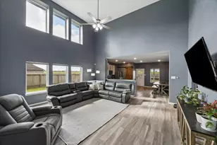 2036 Twin Lakes Blvd, West Columbia, TX 77486 - Photo 4