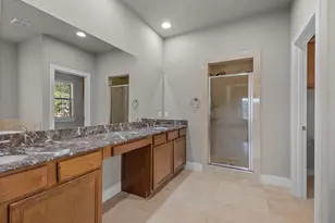 9128 Lakes at 610 Dr, Houston, TX 77054 - Photo 18