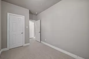 9128 Lakes at 610 Dr, Houston, TX 77054 - Photo 22