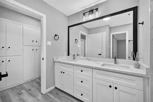 6707 Burning Tree Dr, Houston, TX 77036 - Photo 20