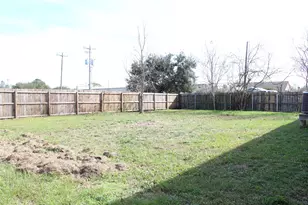 817 Hudler St, La Marque, TX 77568 - Photo 6