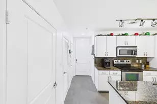 300 St Joseph Pkwy, Houston, TX 77002 - Photo 12