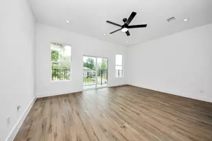 8313 Venus St, Houston, TX 77088 - Photo 16