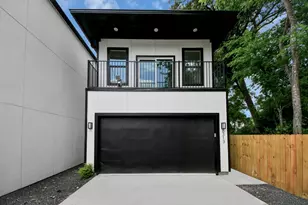 8313 Venus St, Houston, TX 77088 - Photo 2