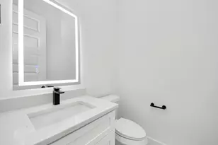 8313 Venus St, Houston, TX 77088 - Photo 14
