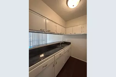 3629 N Macgregor Way #11, Houston, TX 77004 - Photo 12