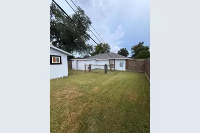 430 Sedgwick Drive, Houston, TX 77076 - Photo 2