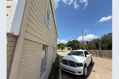 1414 East Avenue #B, Katy, TX 77493 - Photo 16