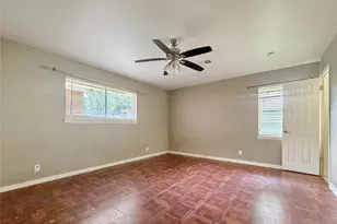 7915 Leader St, Houston, TX 77036 - Photo 4