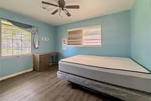 7915 Leader St, Houston, TX 77036 - Photo 12