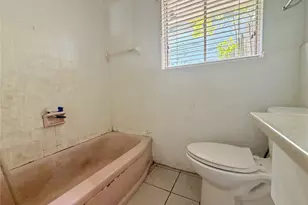 7915 Leader St, Houston, TX 77036 - Photo 14