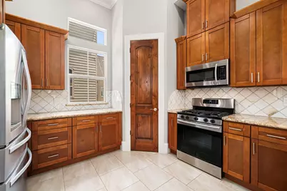 2022 Sabine Street, Houston, TX 77007 - Photo 4