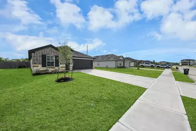 1137 Buffalograss Trail, Sealy, TX 77474 - Photo 6