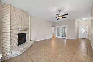 2931 Parkwood Manor Dr, Houston, TX 77339 - Photo 4