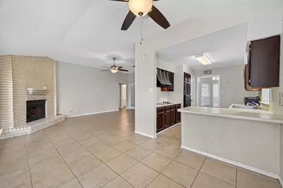 2931 Parkwood Manor Drive, Houston, TX 77339 - Photo 6