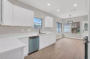 15411 Monte Vista Dr, Houston, TX 77083 - Photo 2