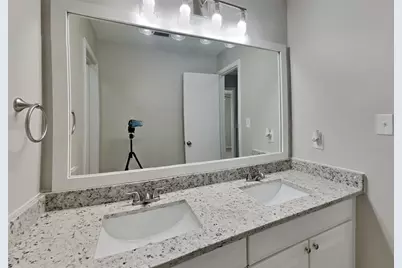 22 S Rain Forest Court, Spring, TX 77380 - Photo 16
