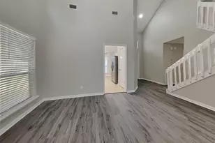 22 S Rain Forest Ct, Spring, TX 77380 - Photo 4
