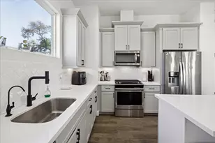 1915 Kolfahl St, Houston, TX 77023 - Photo 12