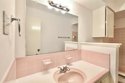 7714 Renwick Dr #H57, Houston, TX 77081 - Photo 18