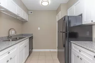 9707 Timberside Dr, Houston, TX 77025 - Photo 10