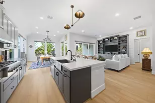 29011 Harbor Springs Ct, Fulshear, TX 77441 - Photo 16