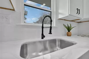 2726 Stetson Ln, Houston, TX 77043 - Photo 12