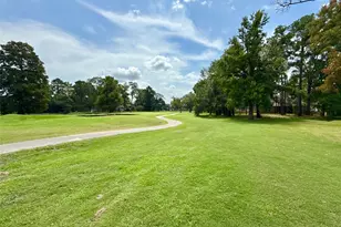 49 Robert E Lee Dr, Conroe, TX 77302 - Photo 12