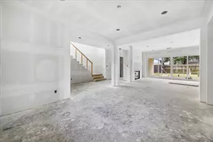 1335 Gardenia Dr, Houston, TX 77018 - Photo 6
