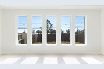 2206 Diagonal Ln, Houston, TX 77051 - Photo 6