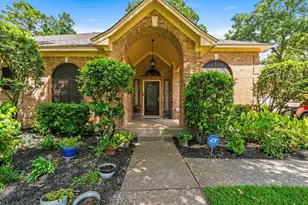 23 Royal Dalton Cir, Conroe, TX 77304 - Photo 2