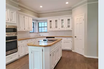 6111 Hampton Way Court, Spring, TX 77389 - Photo 4