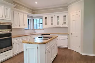6111 Hampton Way Ct, Spring, TX 77389 - Photo 4