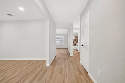6914 Rockergate Drive, Missouri City, TX 77489 - Photo 6