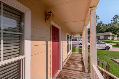 164 Varsity Drive, Huntsville, TX 77340 - Photo 4