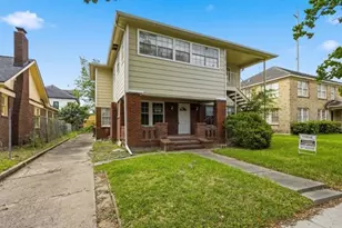 1655 Hawthorne St, Houston, TX 77006 - Photo 2