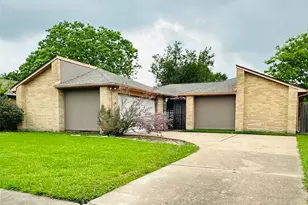 2115 Barrington Pl Dr, Sugar Land, TX 77478 - Photo 2