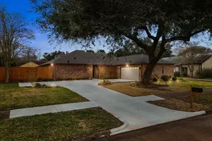 16006 Brookvilla Dr, Houston, TX 77059 - Photo 2